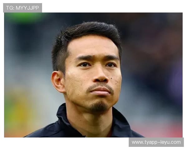 日足坚盾长友佑都：日本铁卫再成焦点