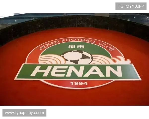 河南足球30周年庆典：航海体育场震撼TIFO，致敬俱乐部辉煌历程