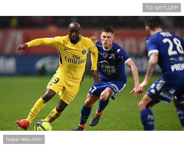 标准列日中场组织出色发挥，球队状态回暖迎来胜利信心