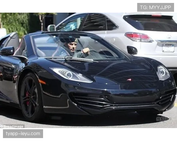 贝克汉姆又晒豪车了，这日子过得也太不真实了吧