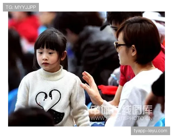 田亮带娃上综艺，跳水冠军的日常竟是陪女儿写作业到崩溃？